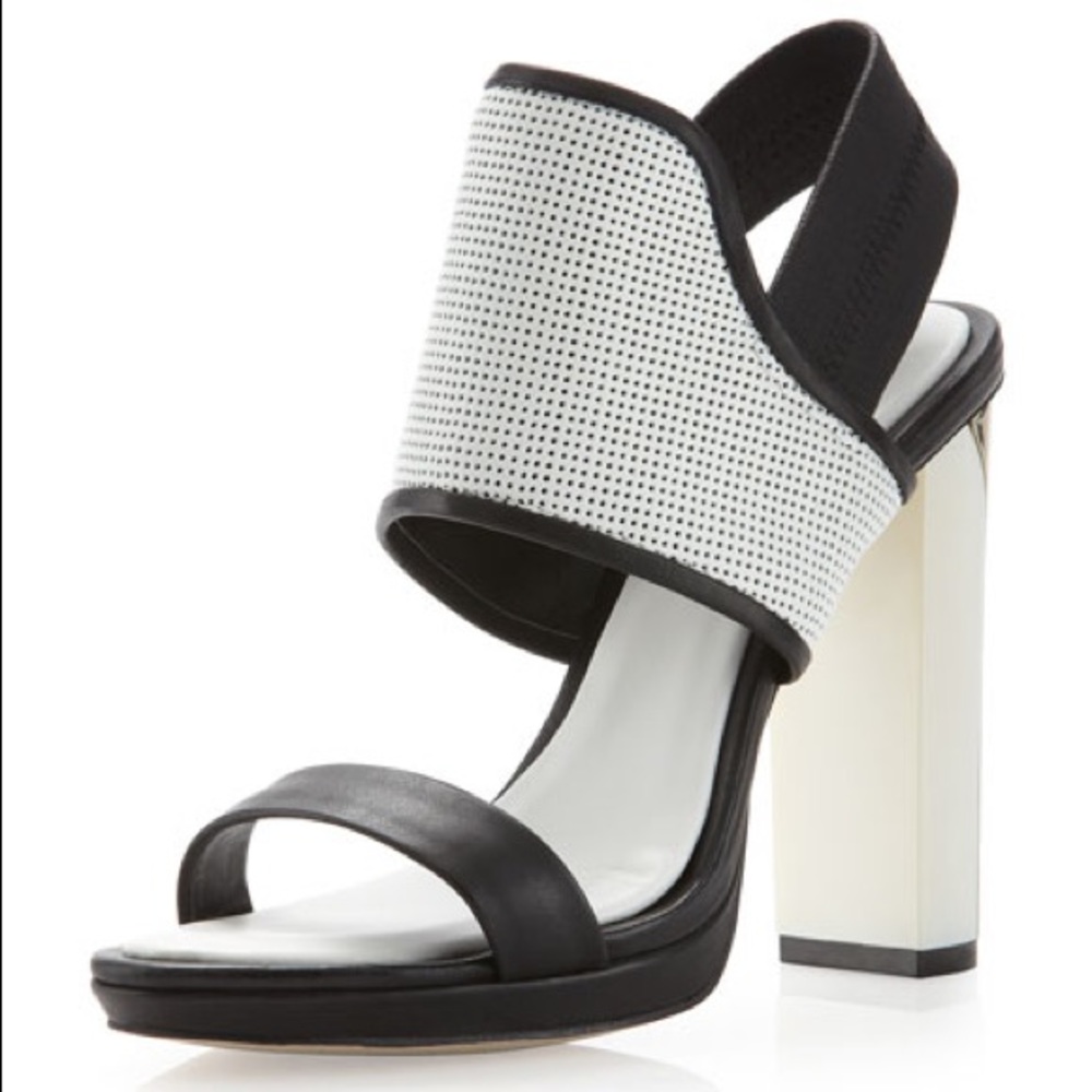 BCBG Jovian Sandal, size 7